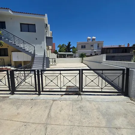 Emily's One Bedroom Flat Apartmán *