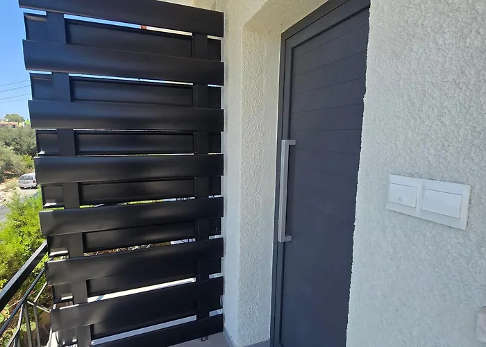 Emily's One Bedroom Flat アパート